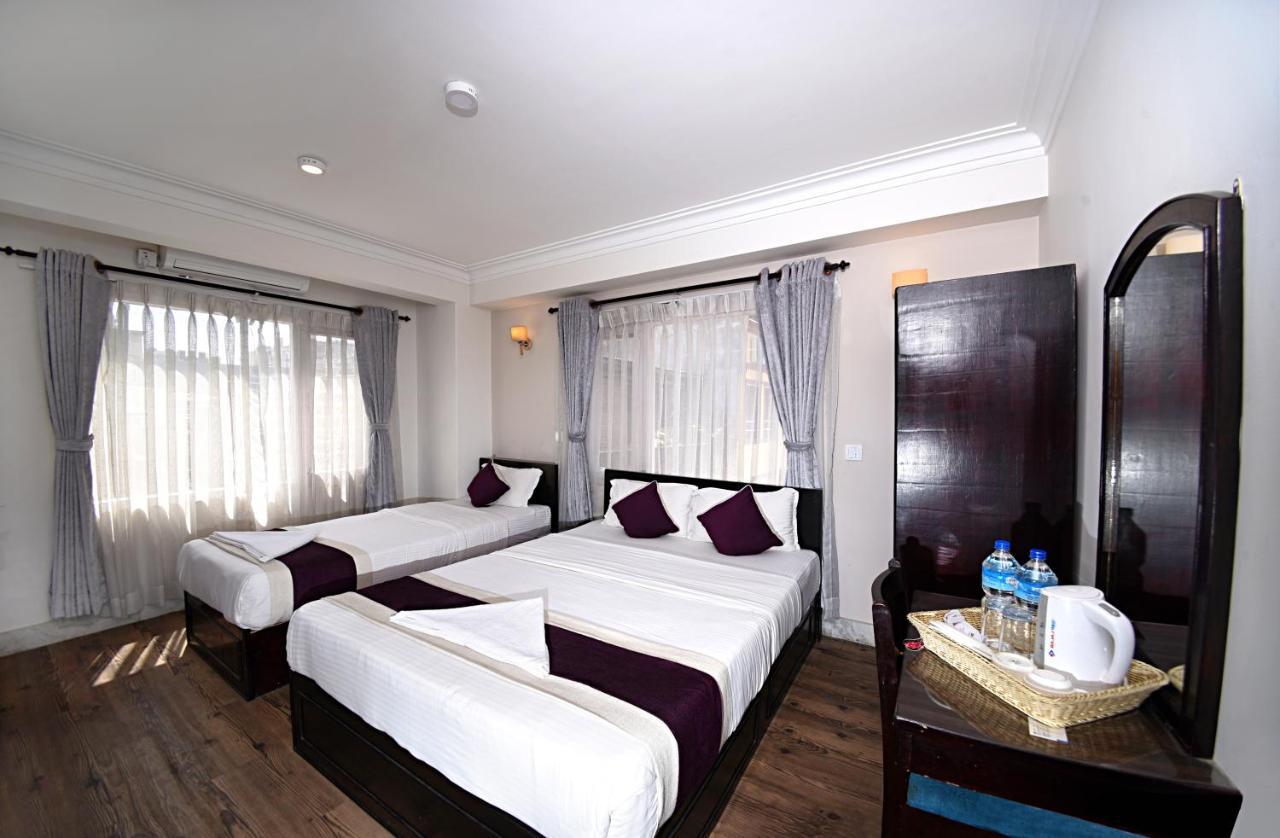 Hotel Livin Катманду Екстер'єр фото