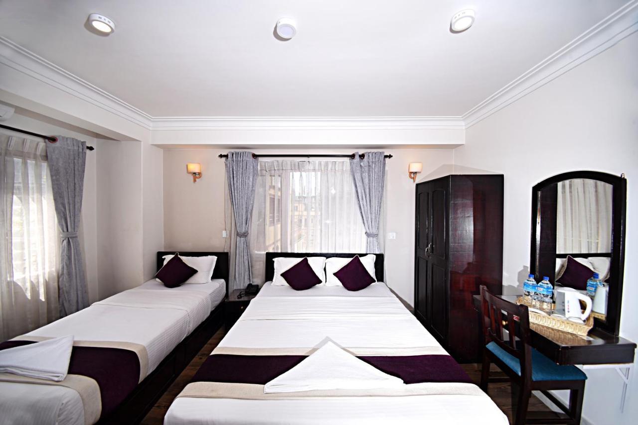 Hotel Livin Катманду Екстер'єр фото