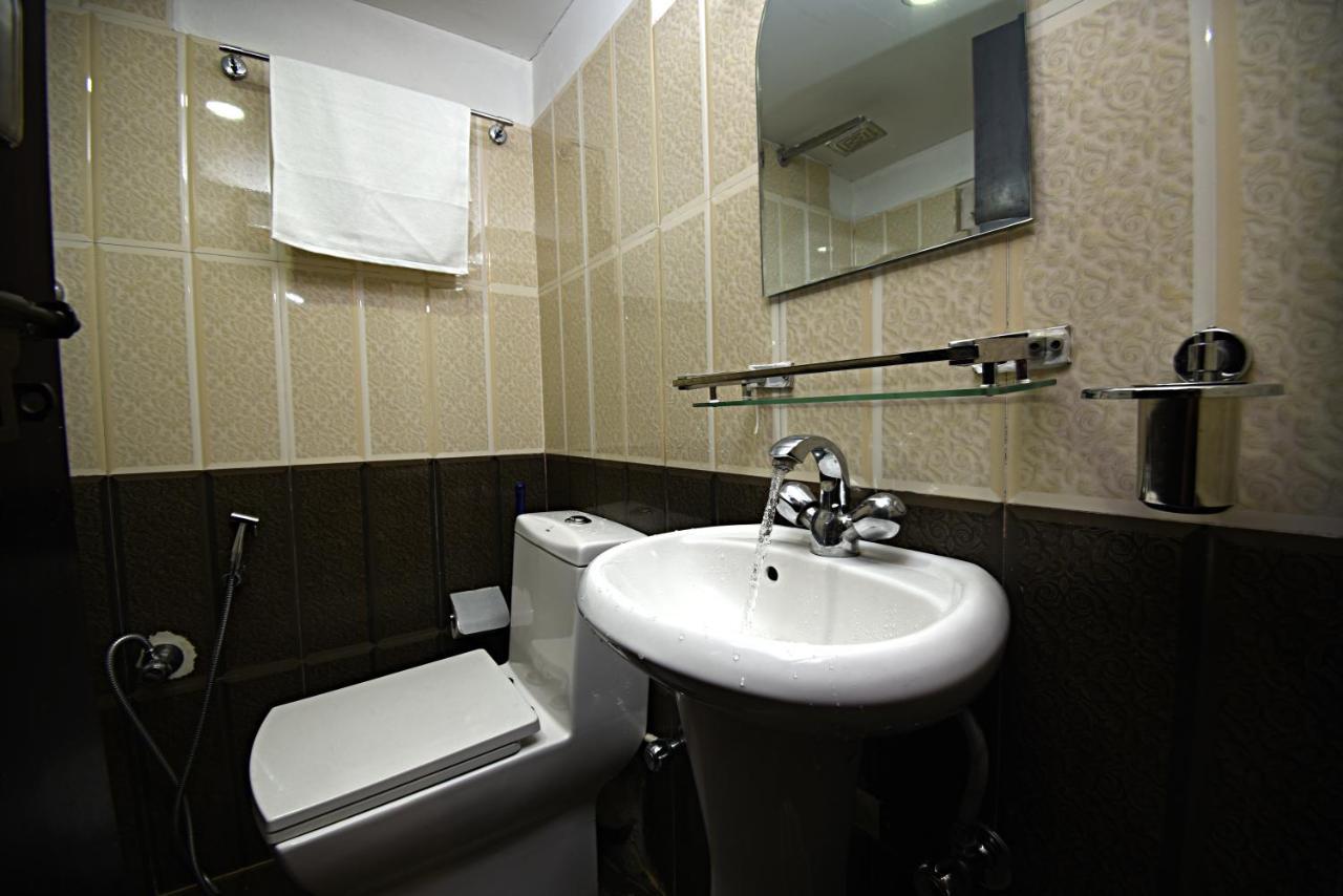 Hotel Livin Катманду Екстер'єр фото