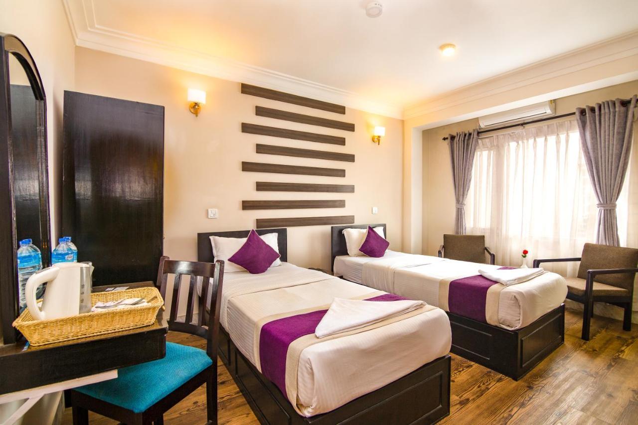 Hotel Livin Катманду Екстер'єр фото