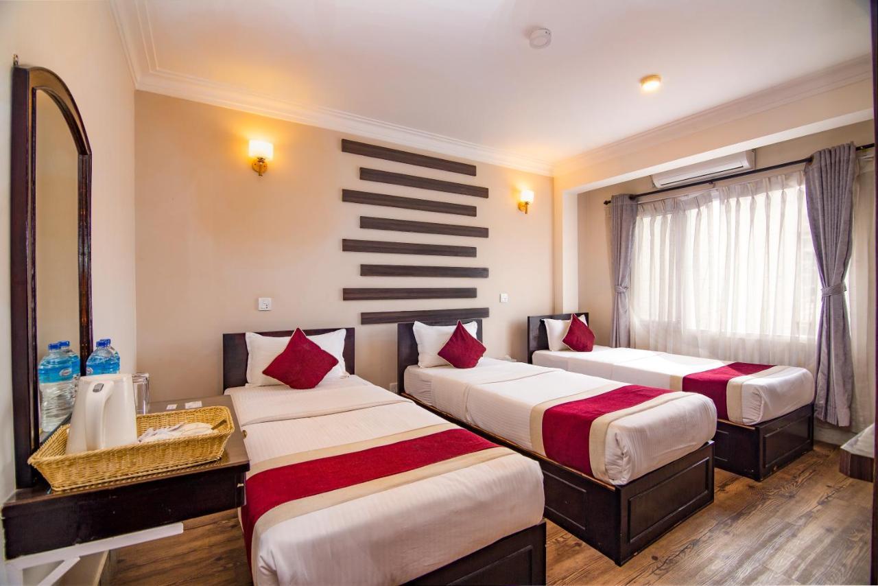 Hotel Livin Катманду Екстер'єр фото